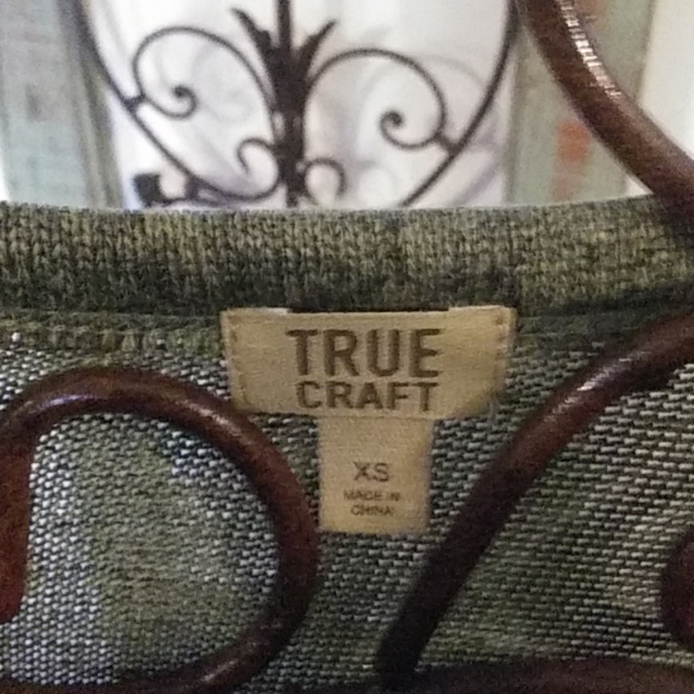 Sweater - Picture 7 of 8